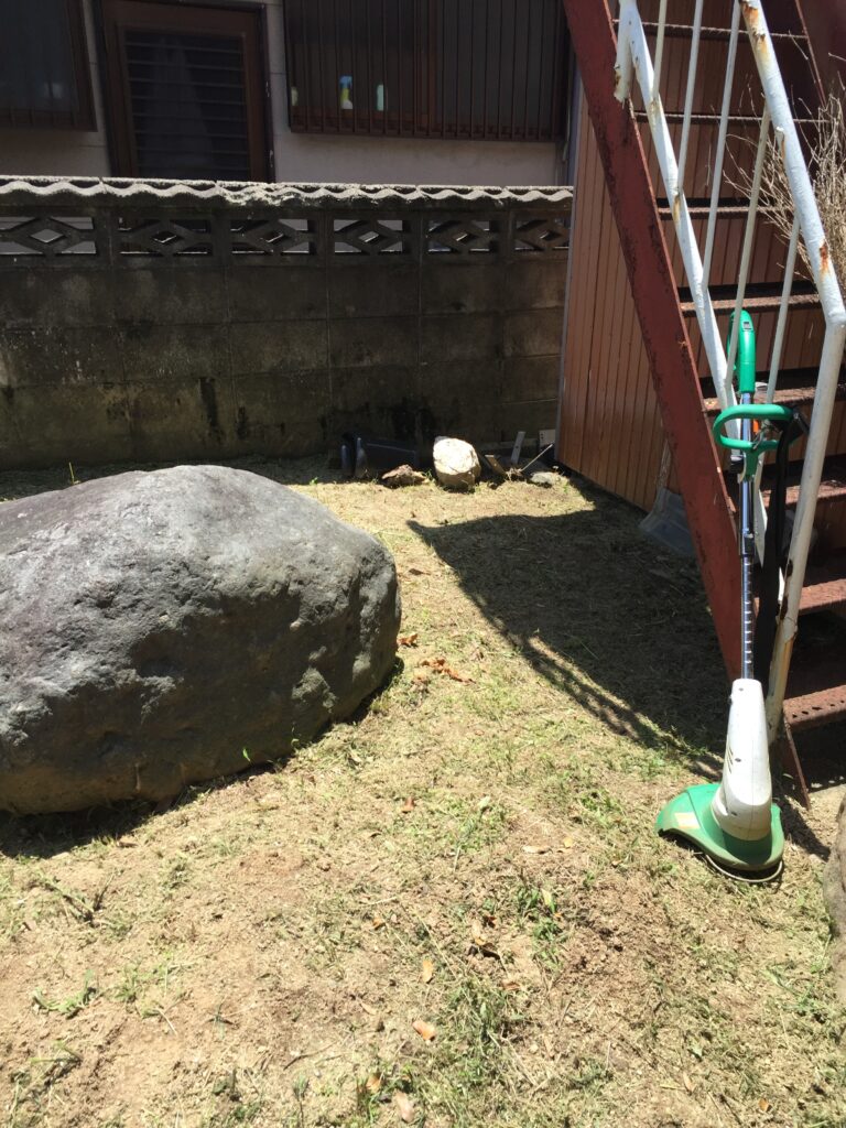 福岡県京都郡苅田町で草刈り後